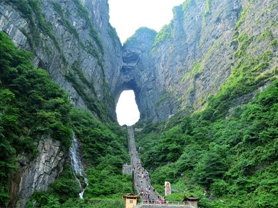 湖南韶山、張家界、芙蓉鎮(zhèn)、鳳凰古城純玩雙飛6天